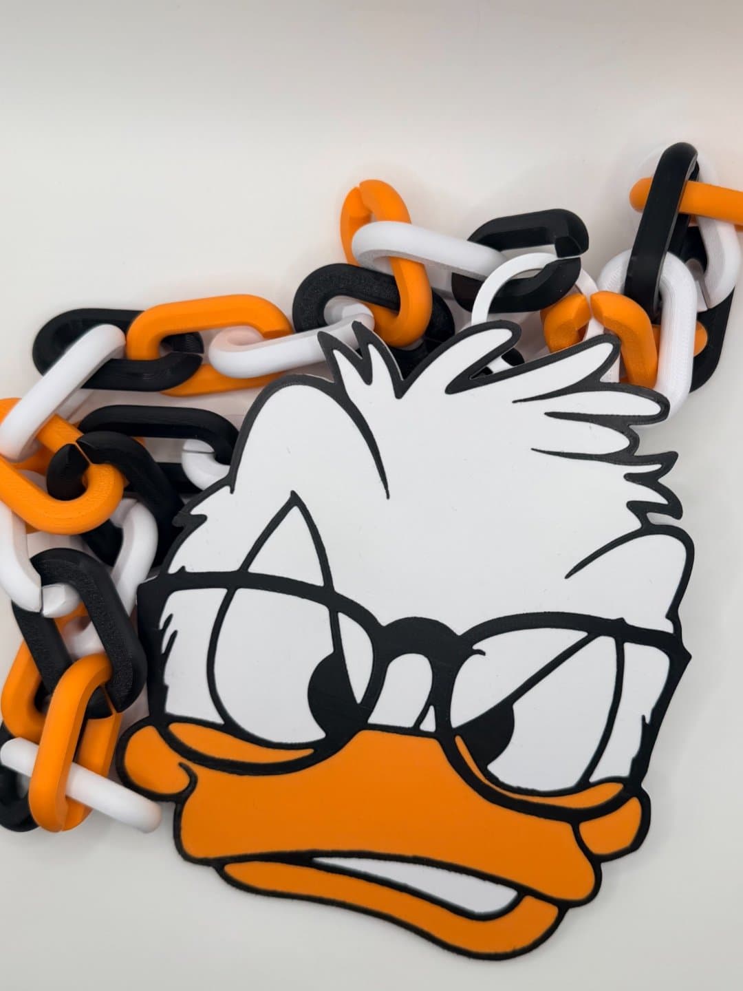 Donald Duck extra large fan chain! Great addition for fans of any age! - Image 1