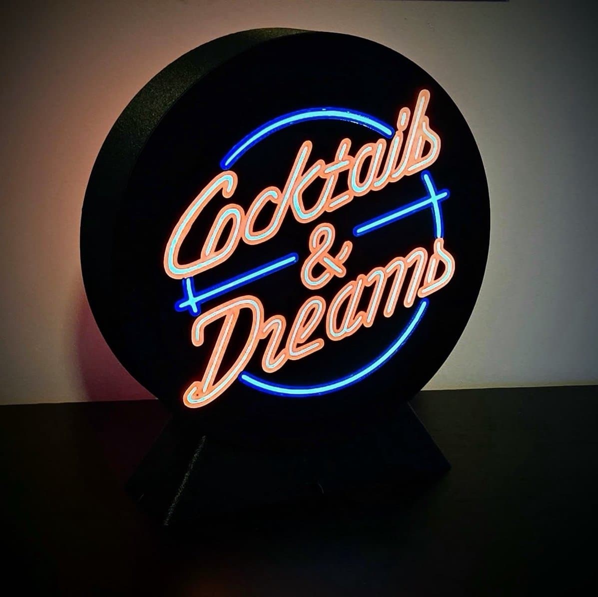 Cocktail & Dreams LED light box! Great for your desk, shelf or office! - Image 1