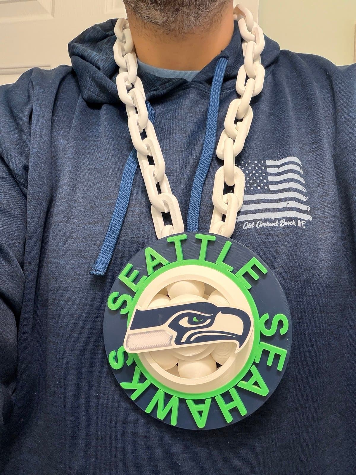 Seattle Seahawks spinning hype fan chain necklace - Image 1