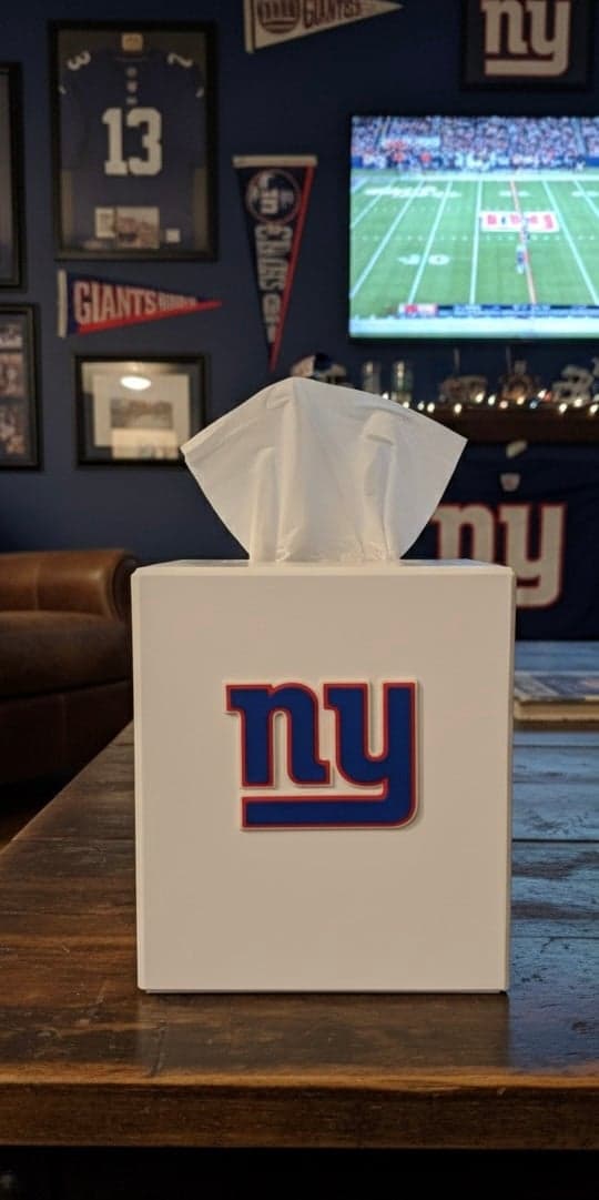 New York Giants small tissue box cover - custom made for YOUR home! - Image 1
