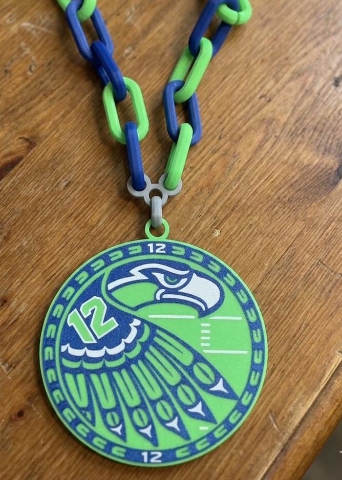 Seattle Seahawks hype fan chain necklace! Unique fan item!