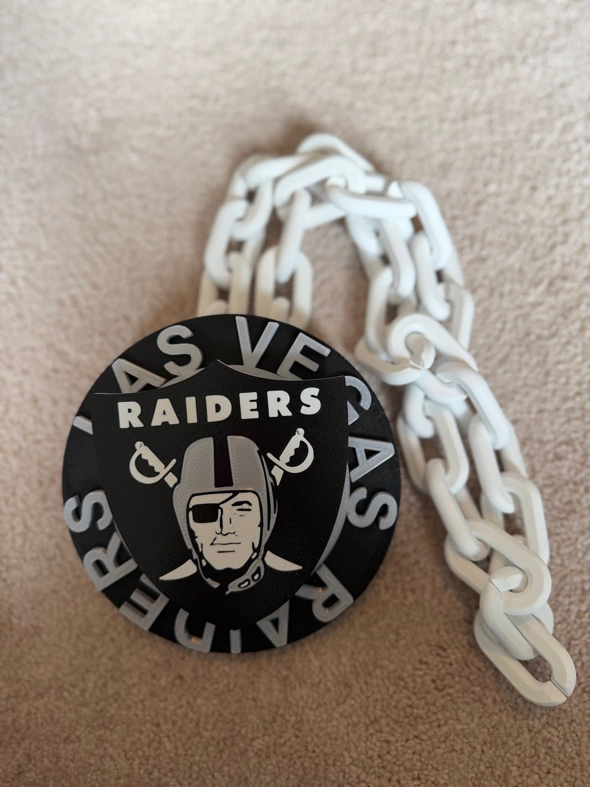 Las Vegas Raiders spinning hype fan chain necklace - Thumbnail 2