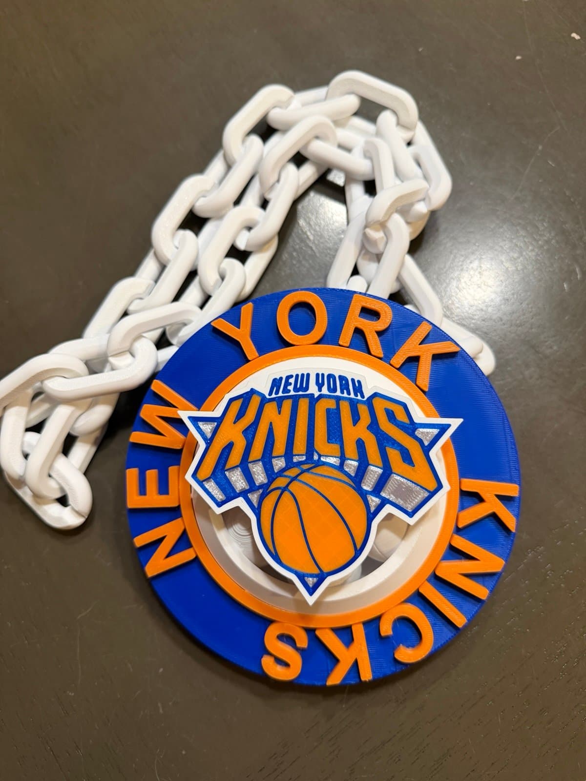 New York Knicks spinning hype fan chain necklace - Thumbnail 2