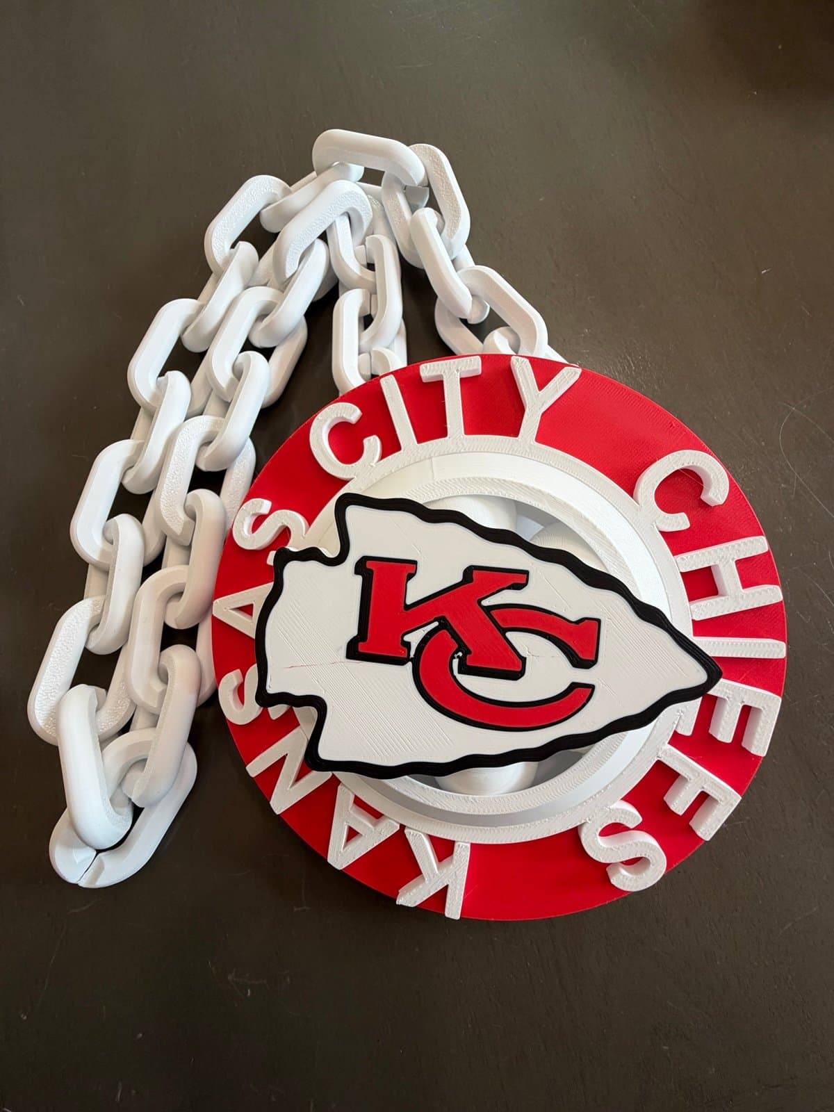 Kansas City Chiefs spinning chain hype necklace - Thumbnail 2