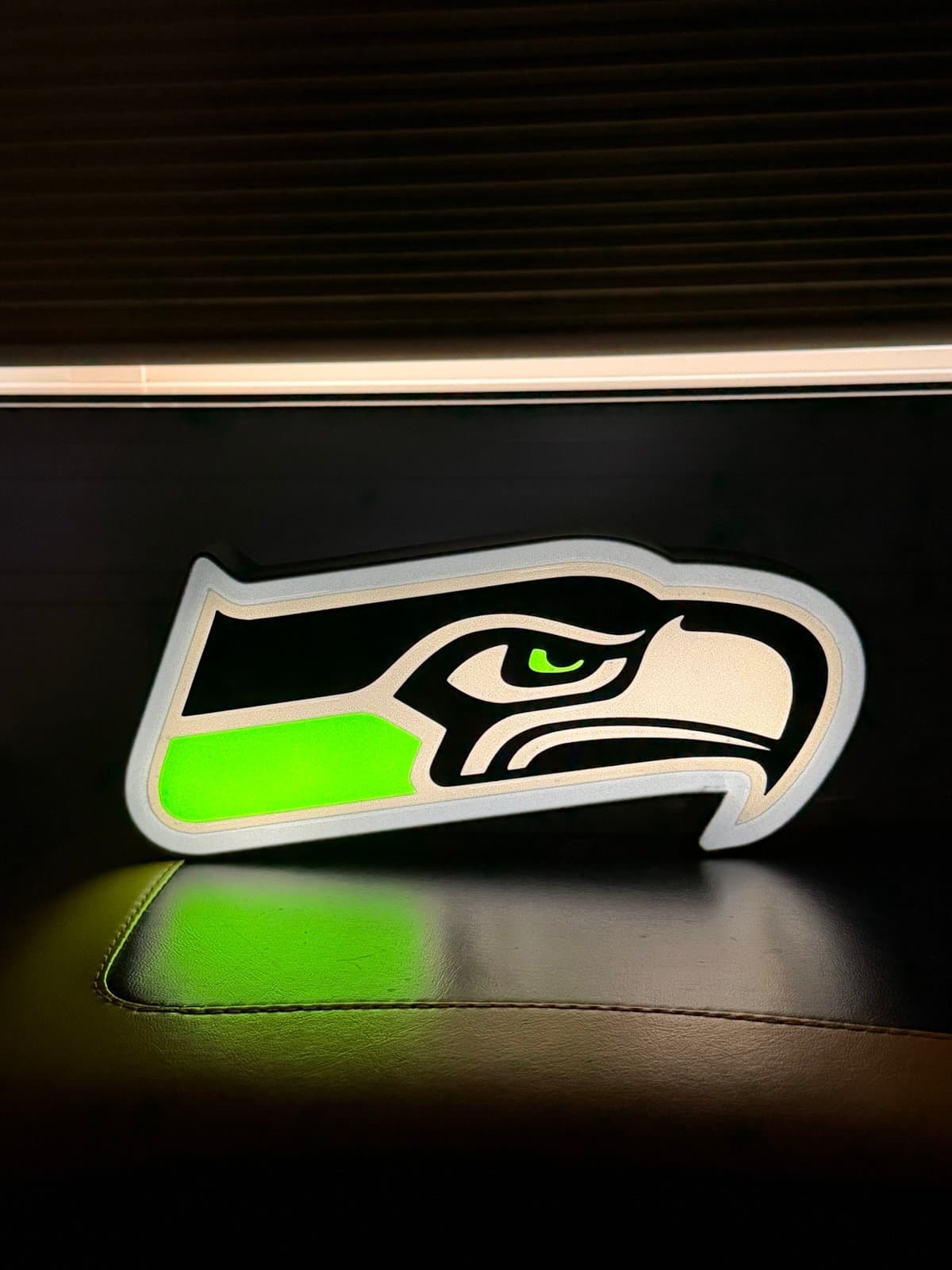 Seattle Seahawks LED light box ! Light up your desk, wall or shelf! - Thumbnail 3