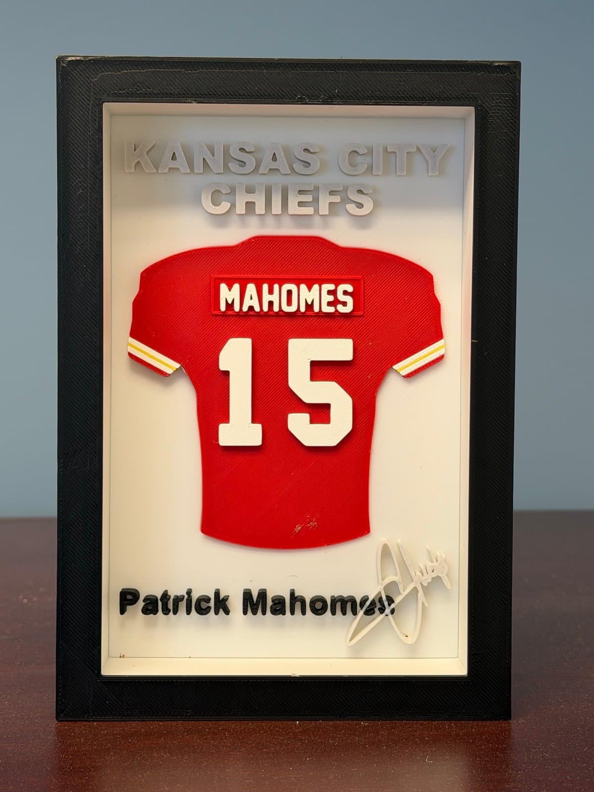 Patrick Mahomes Jersey frame - 3d printed - Kansas City Chiefs - Thumbnail 4