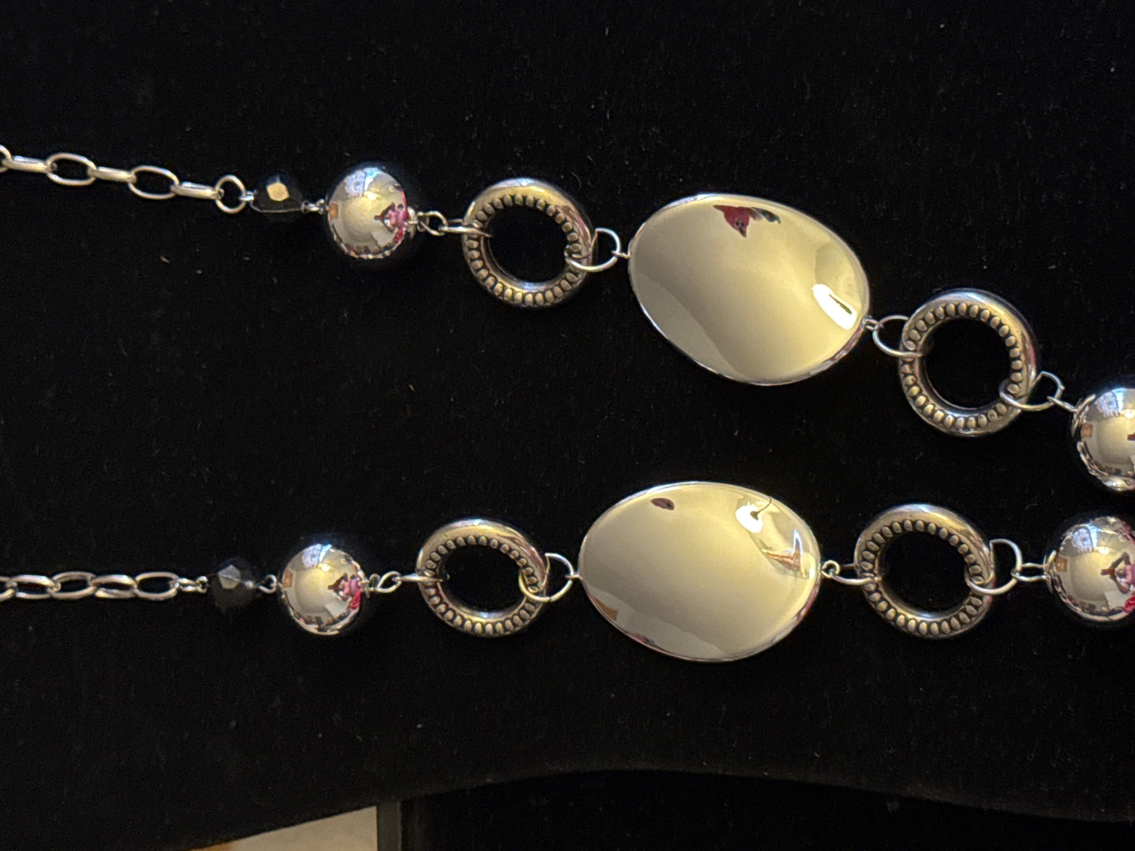 Silver Tone Oval Link Necklace with Circle Accents