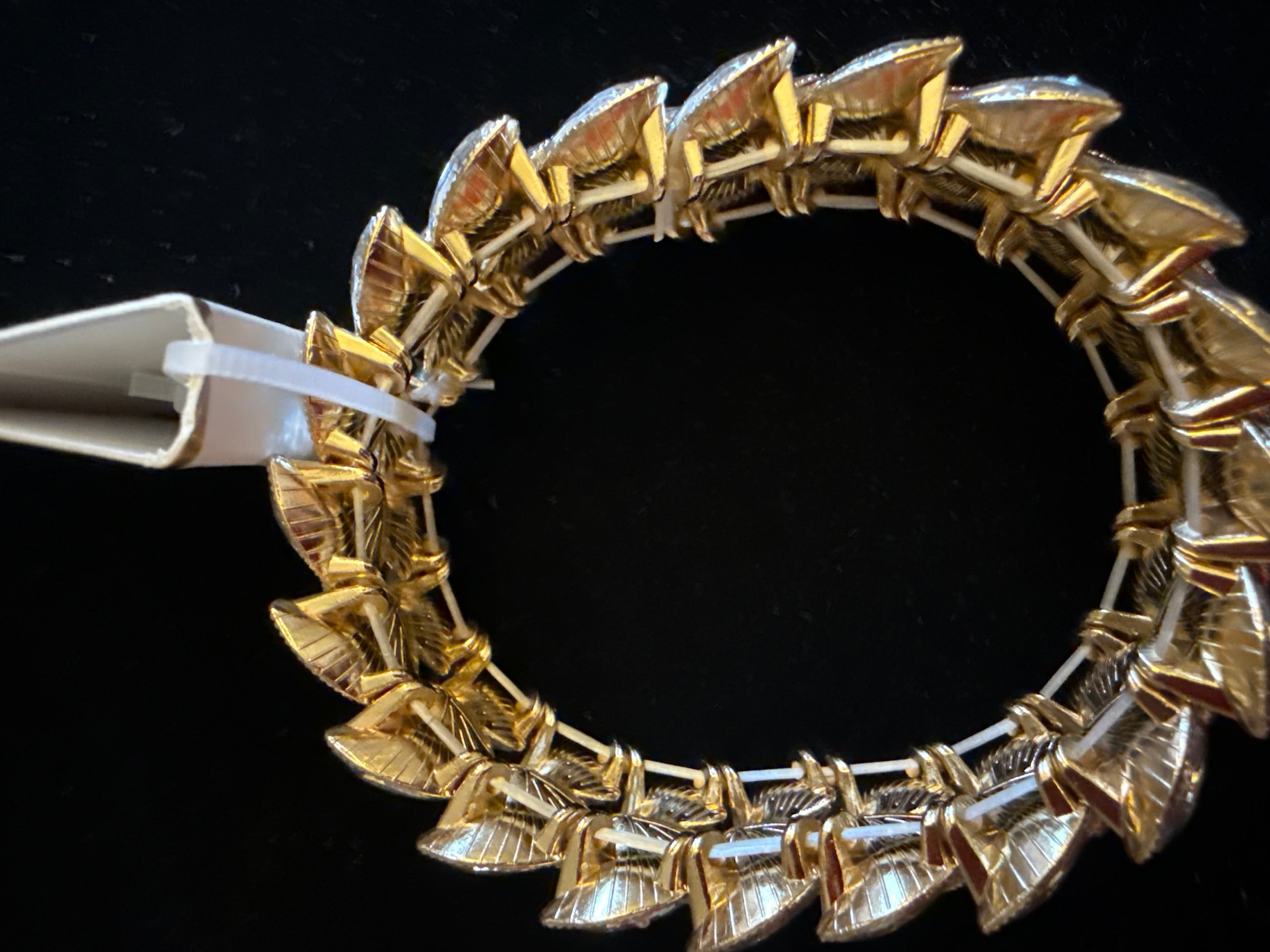 Gold Tone Crystal Leaf Hair Clip - Thumbnail 2