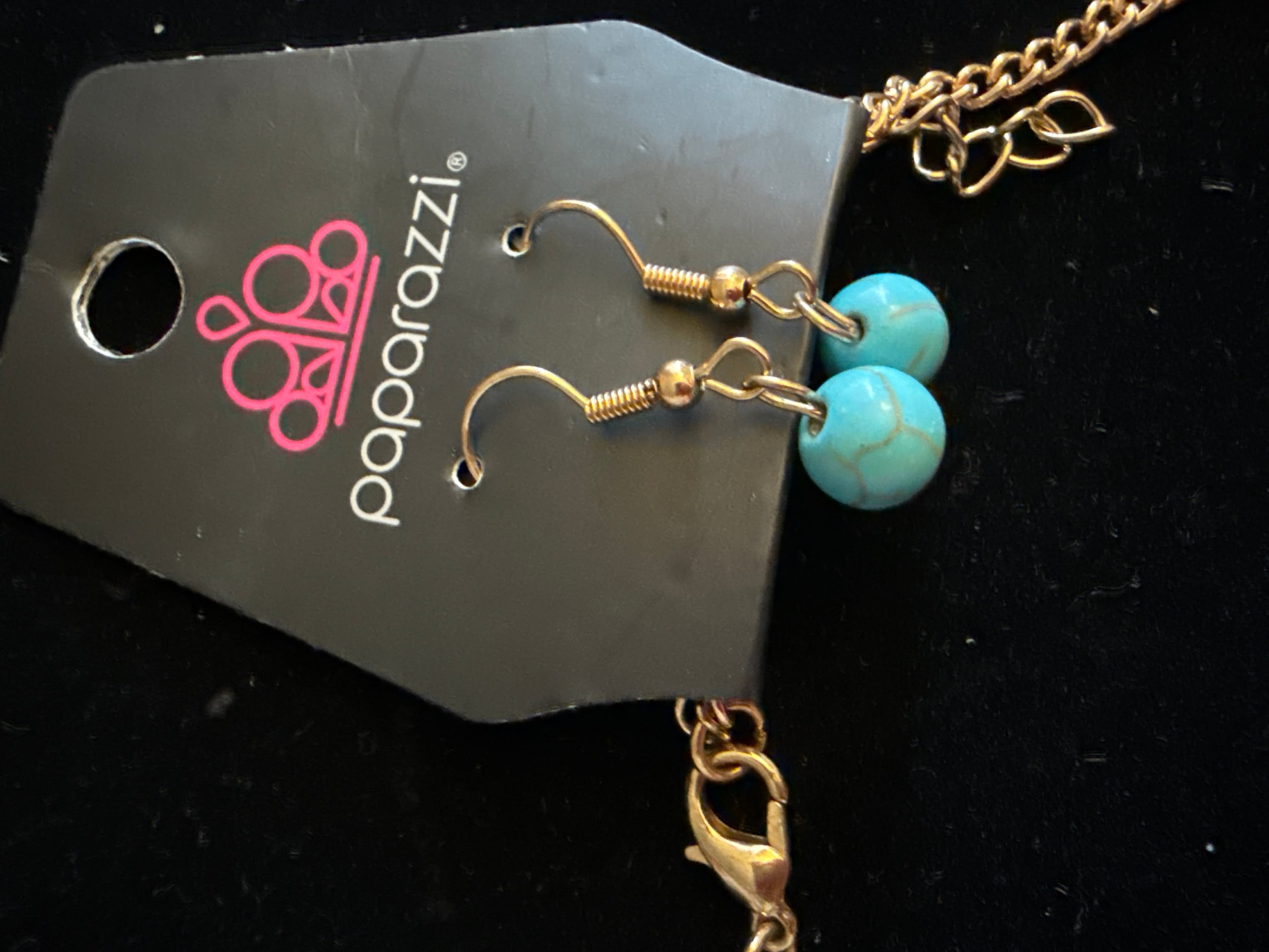 Gold-Tone Necklace with Turquoise Accents - Thumbnail 3