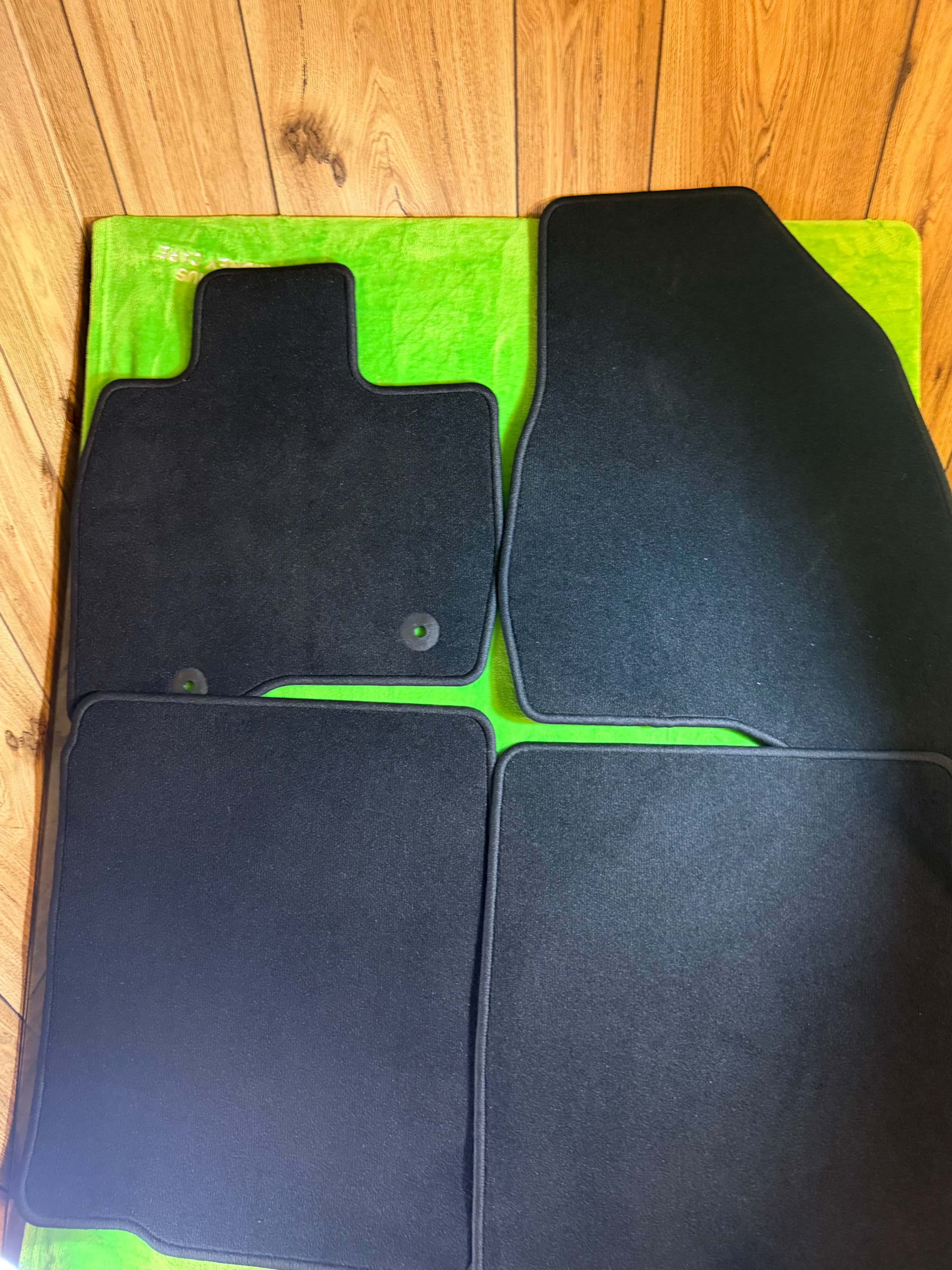 OEM-Style Ford Carpet Floor Mats - Complete 4-Piece Set - Black - Image 1