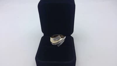 Lady's Gold-Diamond Anniversary Ring 31 Diamonds .93 Carat T.W. 10K (GJE003218) - Thumbnail 5