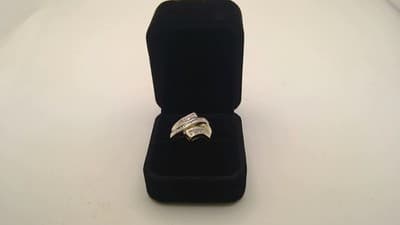 Lady's Gold-Diamond Anniversary Ring 31 Diamonds .93 Carat T.W. 10K (GJE003218) - Thumbnail 2