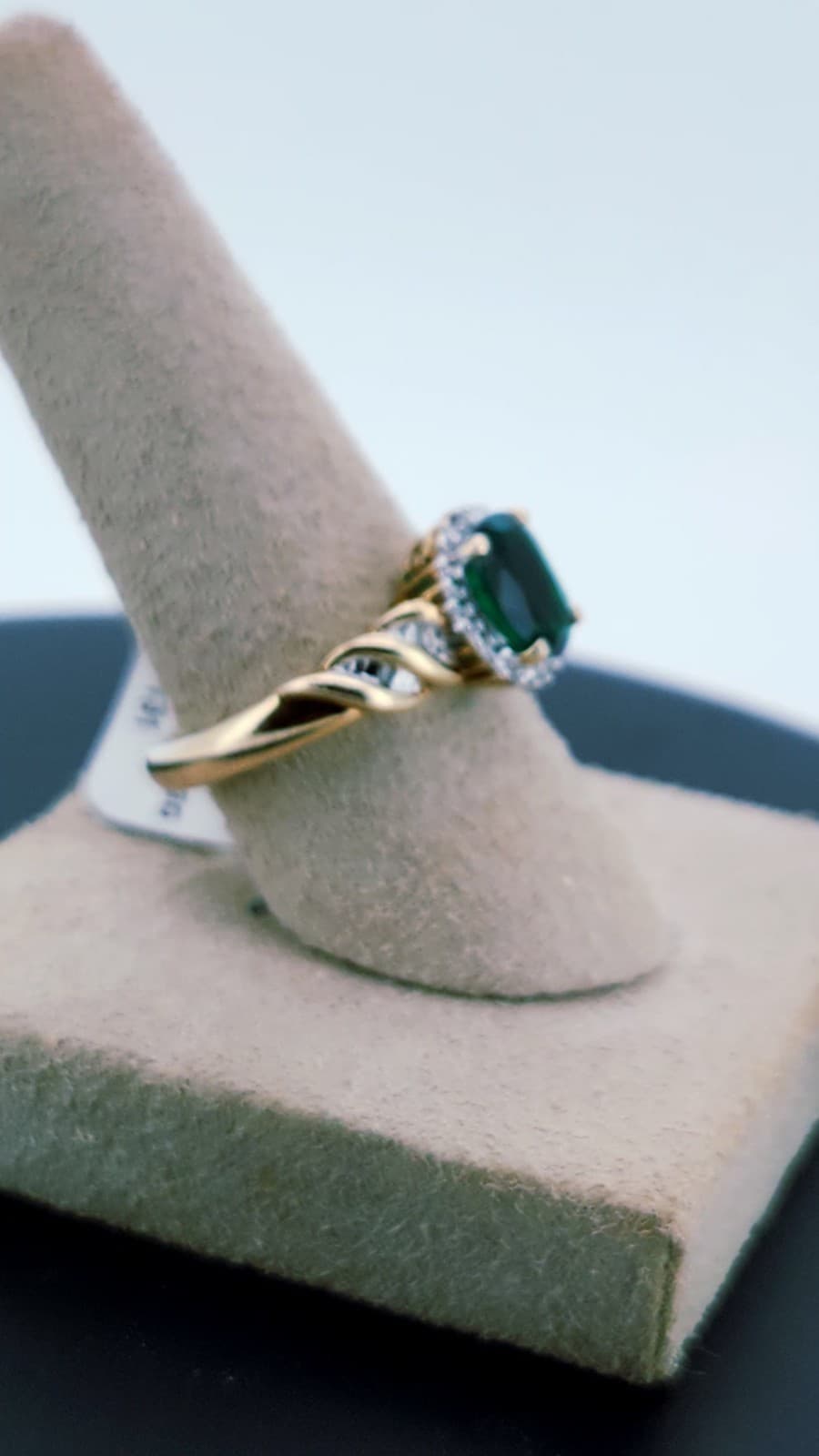 Synthetic Emerald Lady's Stone Ring Yellow Gold Electroplate 4.2g (I-131) - Thumbnail 7