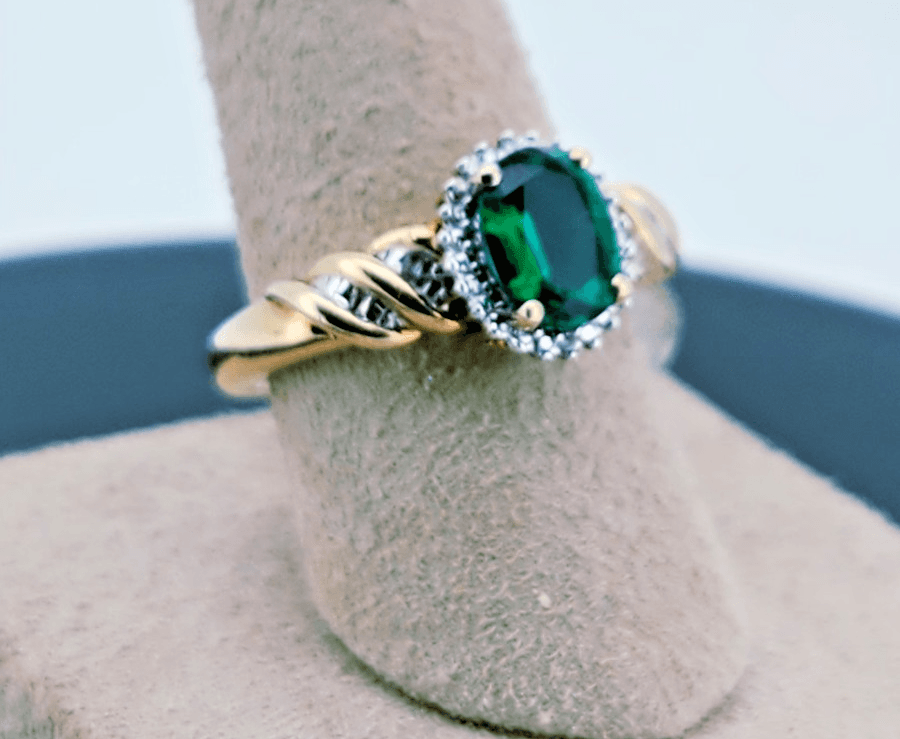 Synthetic Emerald Lady's Stone Ring Yellow Gold Electroplate 4.2g (I-131) - Thumbnail 6