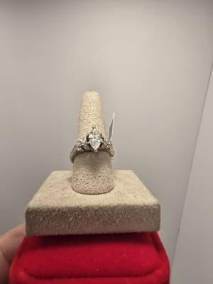 ENGAGEMENT RING: 6.03G 14K-W/G, CTW MARQUISE CUT DIAMOND , TCW 3.10, SIZE 6.75 - Thumbnail 8