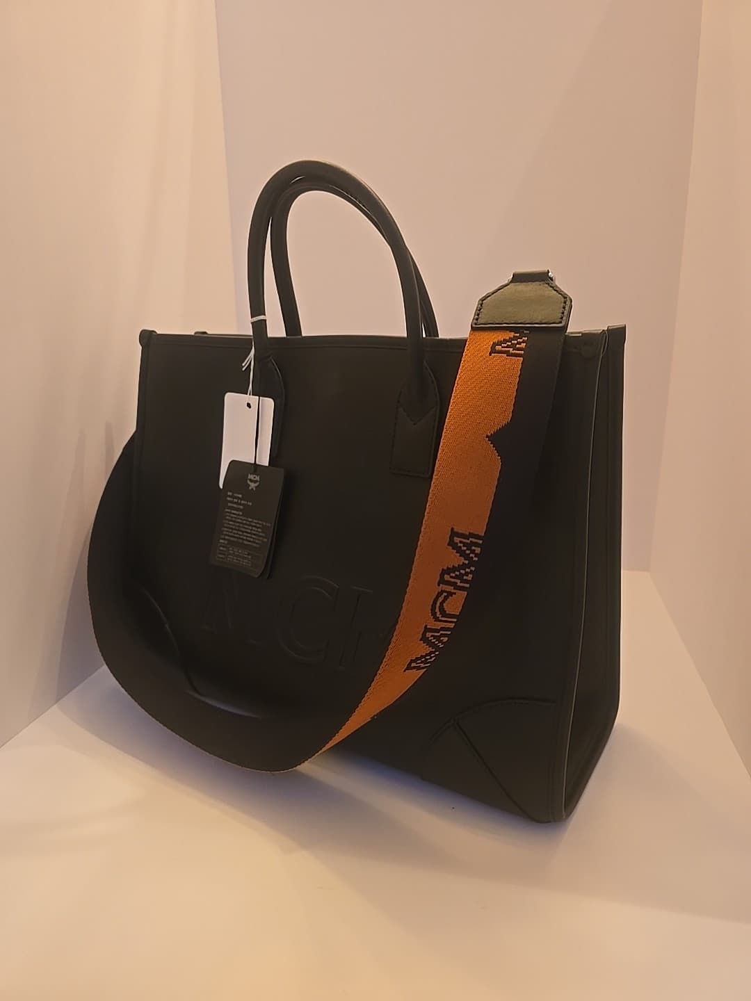 MCM Large ITALY Munchen Tote in Spanish Calf Leather Handbags. NEW WITH TAGS - Thumbnail 7