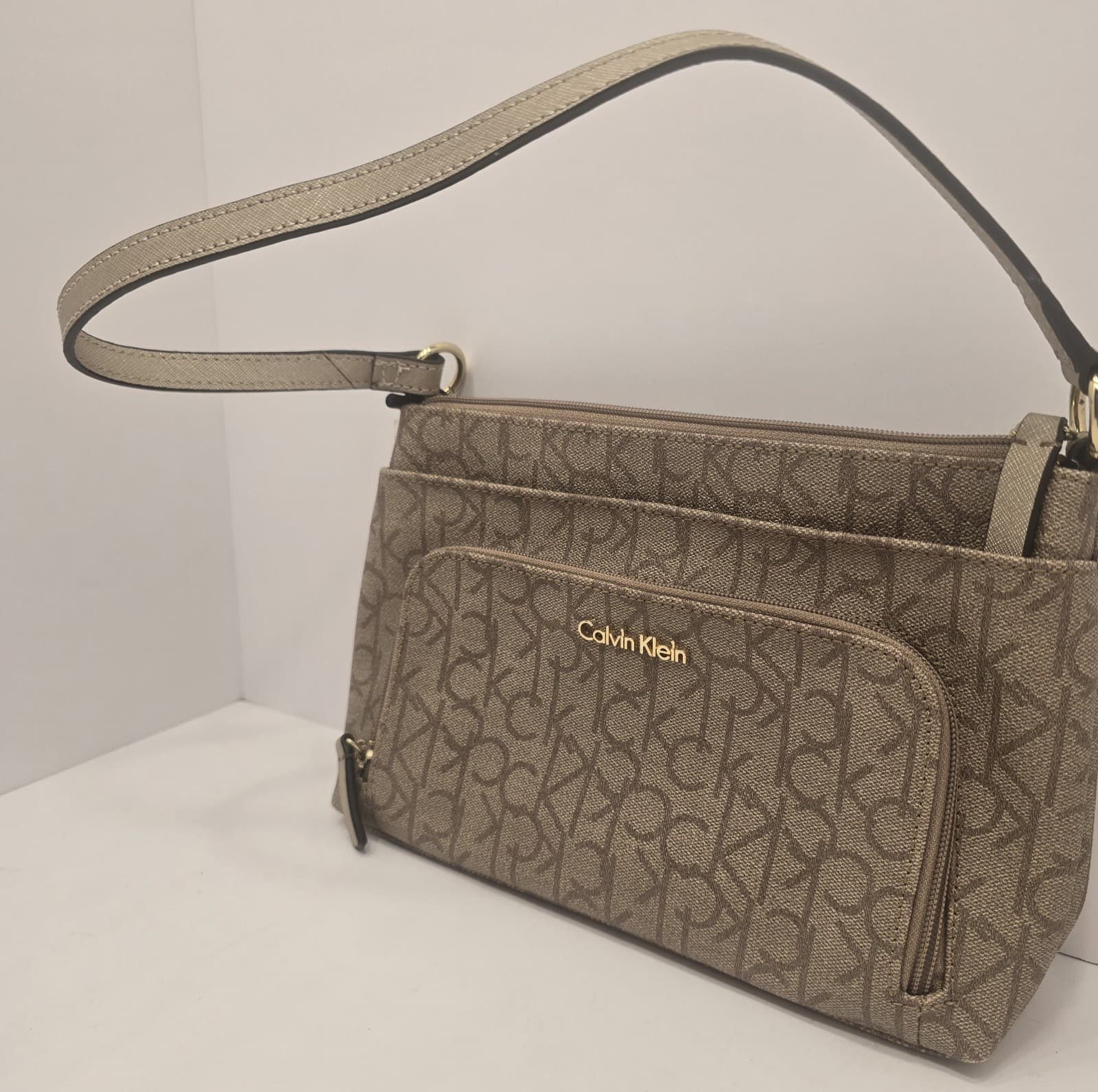 Calvin Klein Small Shoulder Bag 10.5"L x 7.25"T Iconic Logo Purse *MAKE OFFER - Thumbnail 8