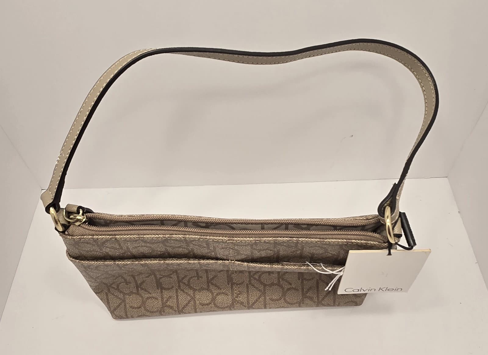 Calvin Klein Small Shoulder Bag 10.5"L x 7.25"T Iconic Logo Purse *MAKE OFFER - Thumbnail 7