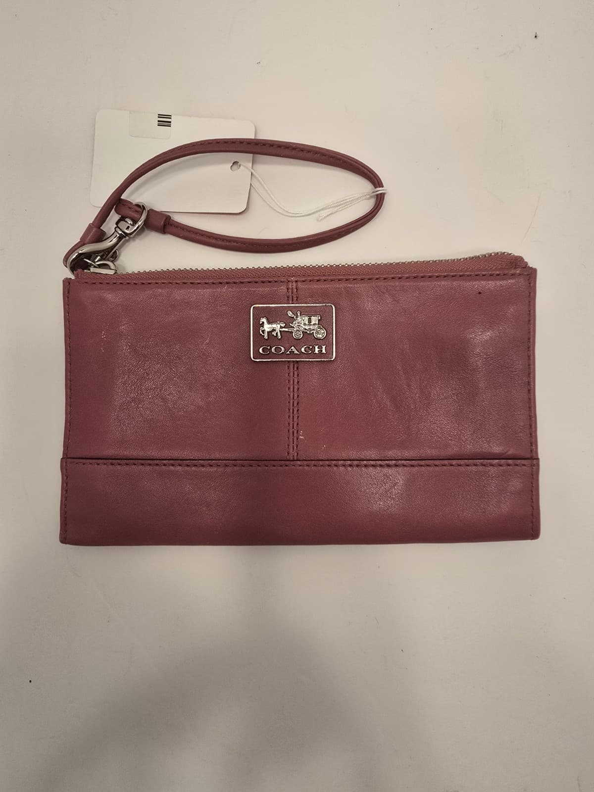 Coach Pink Leather Clutch Zipper Wristlet rectangular, wrist Strap, lined fabric - Thumbnail 16
