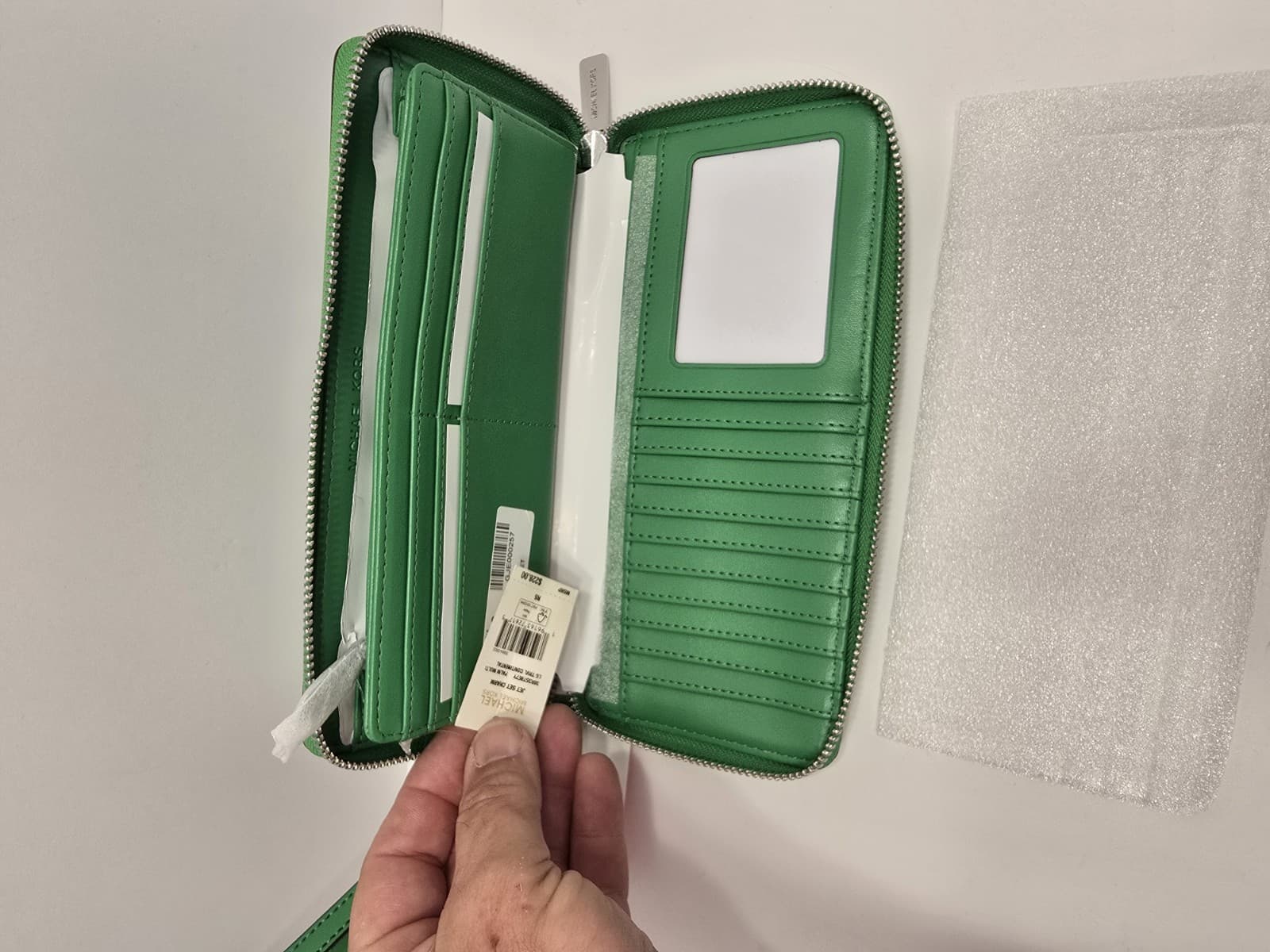 Michael Kors Wallet Purse Coin Purse Jet Set Charm Continental GREEN & WHITE - Thumbnail 12