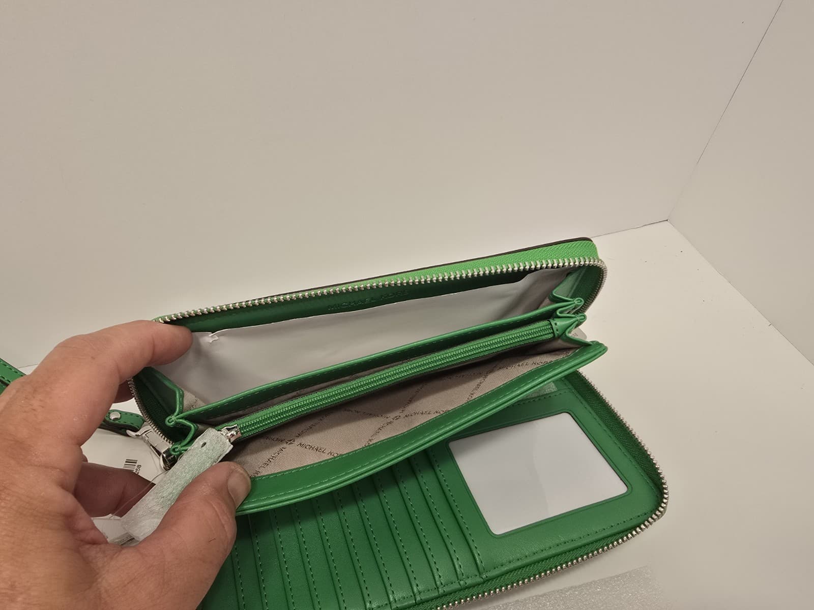 Michael Kors Wallet Purse Coin Purse Jet Set Charm Continental GREEN & WHITE - Thumbnail 10