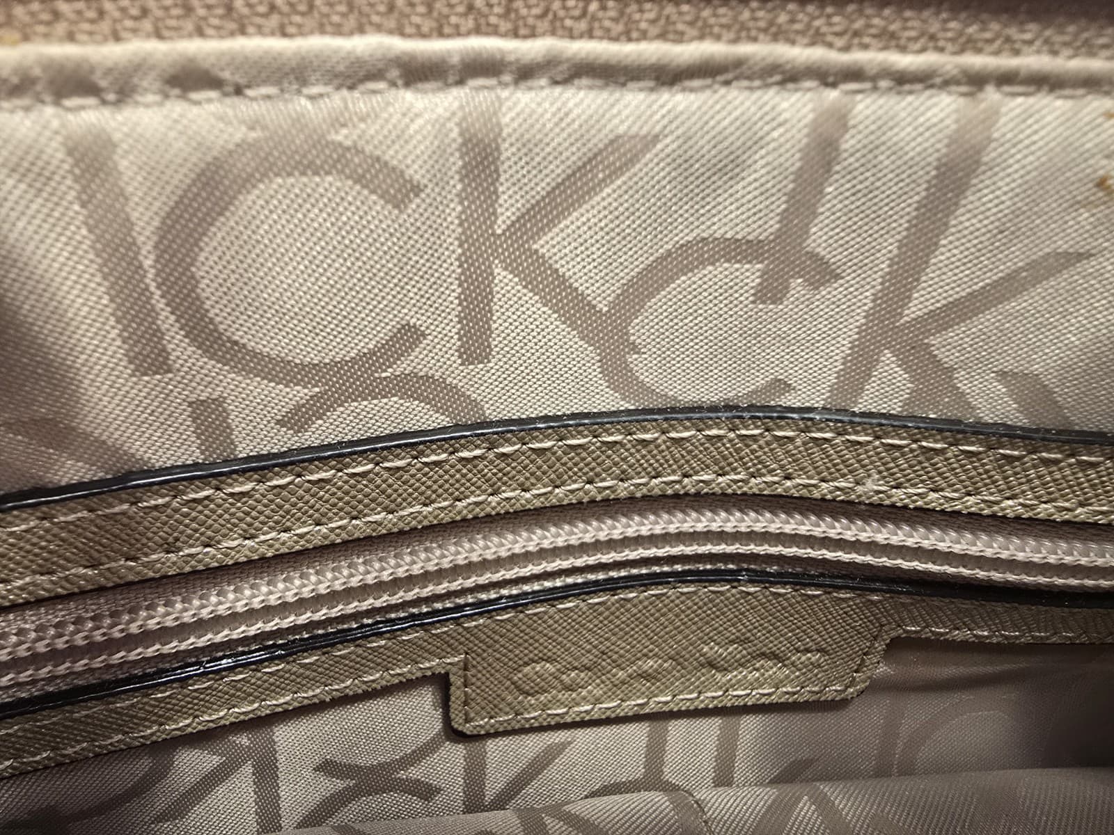 Calvin Klein Small Shoulder Bag 10.5"L x 7.25"T Iconic Logo Purse *MAKE OFFER - Thumbnail 18