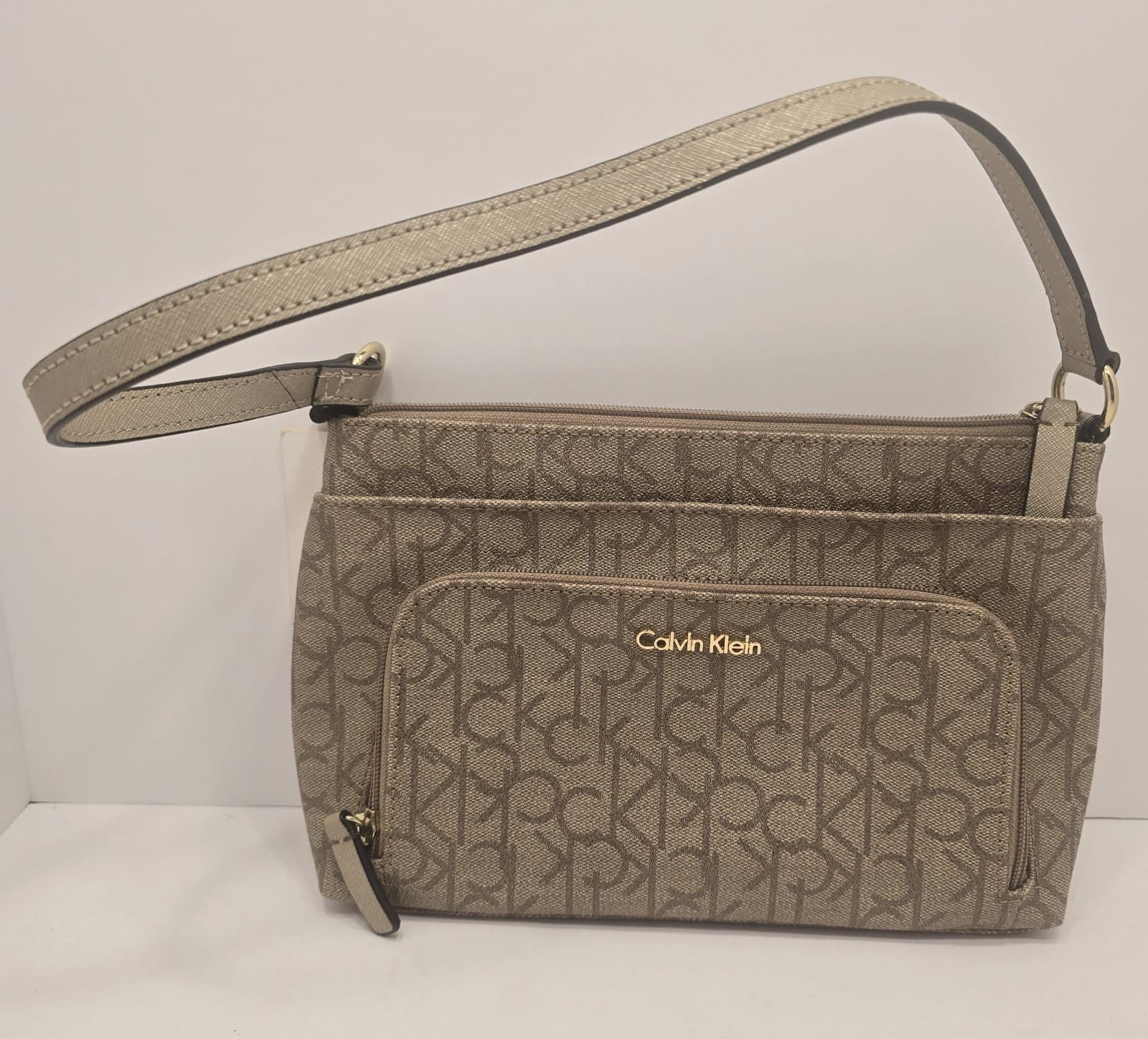 Calvin Klein Small Shoulder Bag 10.5"L x 7.25"T Iconic Logo Purse *MAKE OFFER - Thumbnail 9