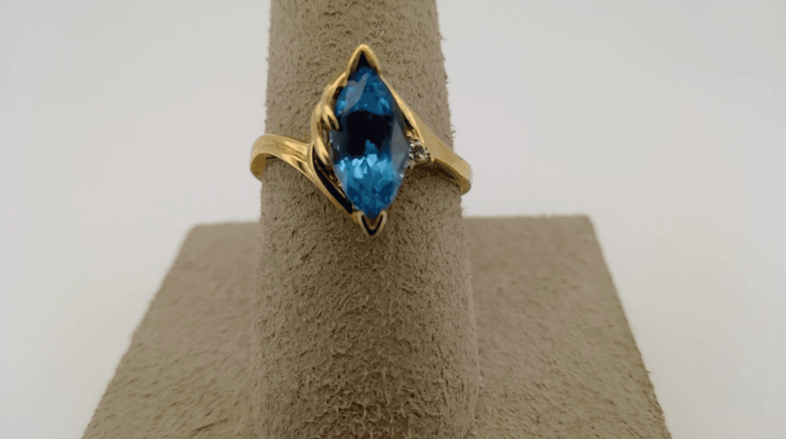 Blue Topaz Lady's Stone Ring 10K Yellow Gold 1.82g Size:6 - Thumbnail 11