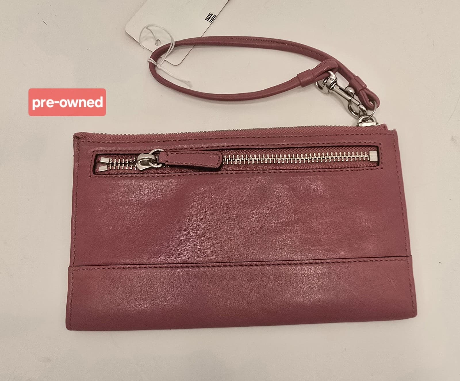 Coach Pink Leather Clutch Zipper Wristlet rectangular, wrist Strap, lined fabric - Thumbnail 18