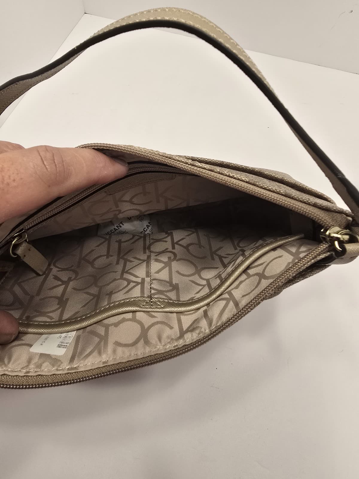 Calvin Klein Small Shoulder Bag 10.5"L x 7.25"T Iconic Logo Purse *MAKE OFFER - Thumbnail 19