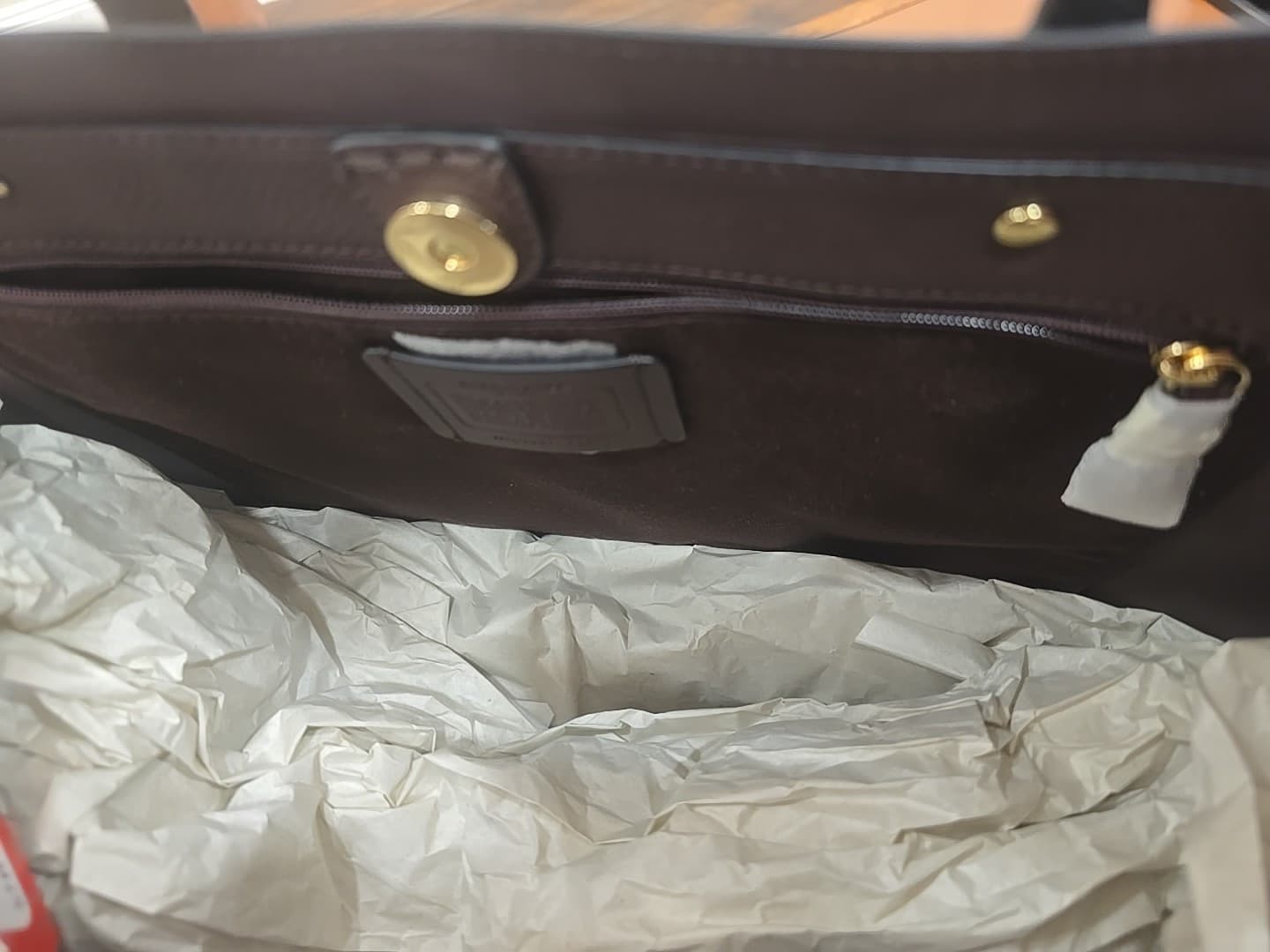 New Coach F72673 Women's Leather Avenue Tote Bag -Retails $398.00 make offer - Thumbnail 6