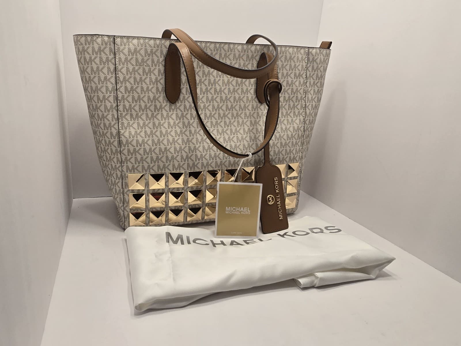 Michael Kors Logo Sinclair Large Leather East West Grab Tote With dust bag & tag - Image 1