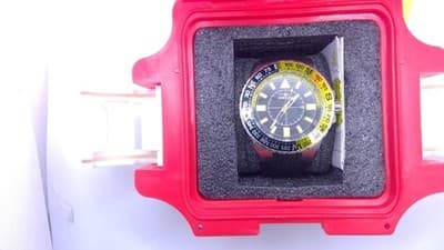 INVICTA Gent's Wristwatch 19267 14K Yellow Gold 0.1g (I-15) - Image 1