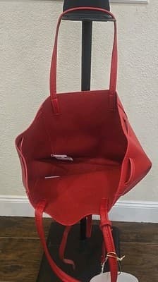 ELIZABETH ARDEN RED TOTE BAG PURSE W/ TAG AND GOLDEN TONED ORNAMENT New - Thumbnail 4