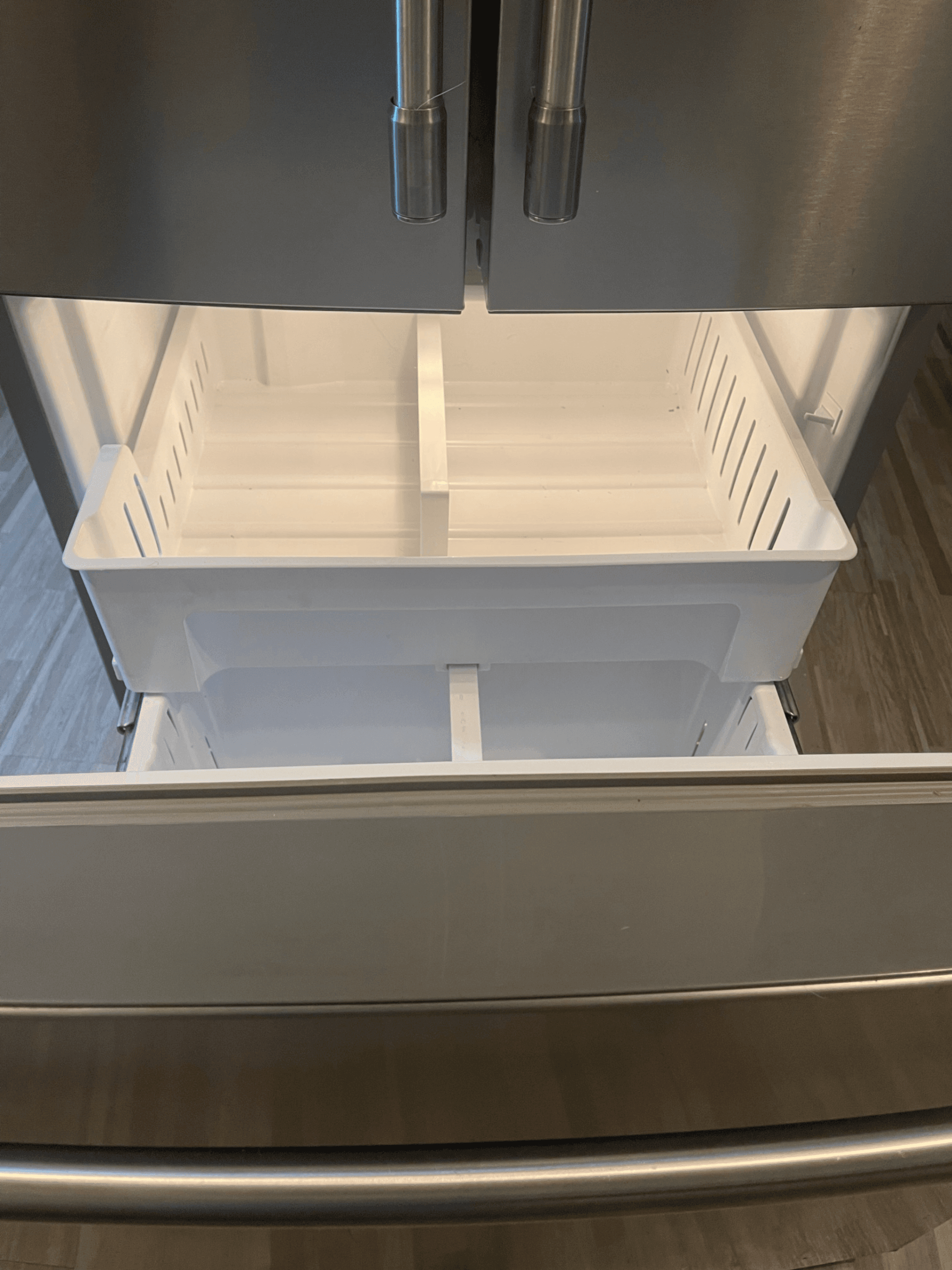 30-inch Maytag French Door Refrigerator with a 20 cu. ft. capacity - Thumbnail 7