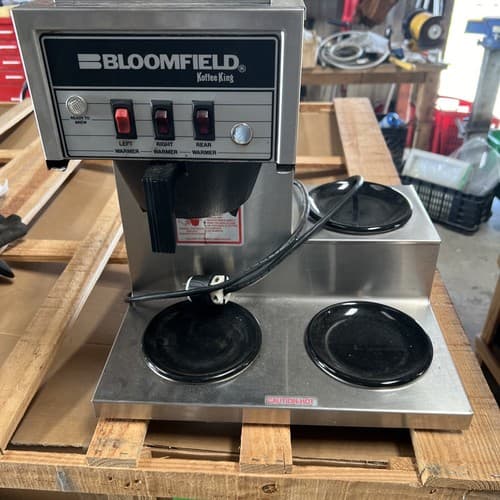 Bloomfield 8571 Pour Over Coffee Brewer, 3 Warmers - Image 1