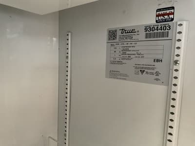 True GDM-41SL-48-HC-LD 46" Two Section Glass Door Merchandiser Refrigerator - Thumbnail 4