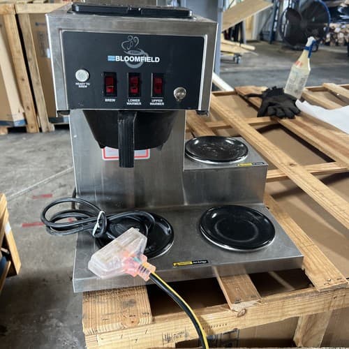 Bloomfield 8571-Pour Over Coffee Brewer, 3 Bottom Warmers - Image 1