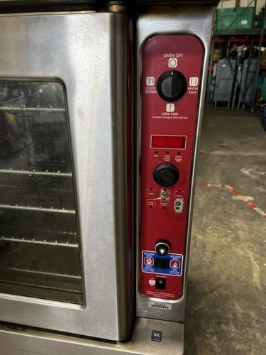 Blodgett Convection Oven (Natural Gas) With Dual Temp Range 80,000 Or 60,000 BTU - Thumbnail 2