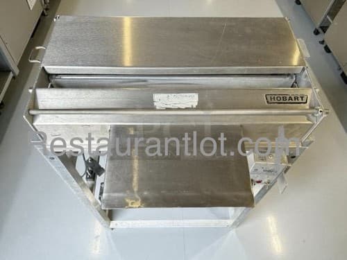 Hobart W32-6 Hand Wrap Station 2 Film Capacity - Thumbnail 2