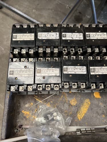 GE CR353EG3BA1 3Pole Contactor ( 75AMP) - Image 1