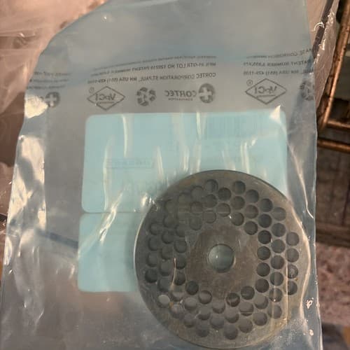 New Hobart 22PLT-1/4S #22 1/4" Stay Sharp Grinder Plate for 4822 Meat Choppers - Thumbnail 2