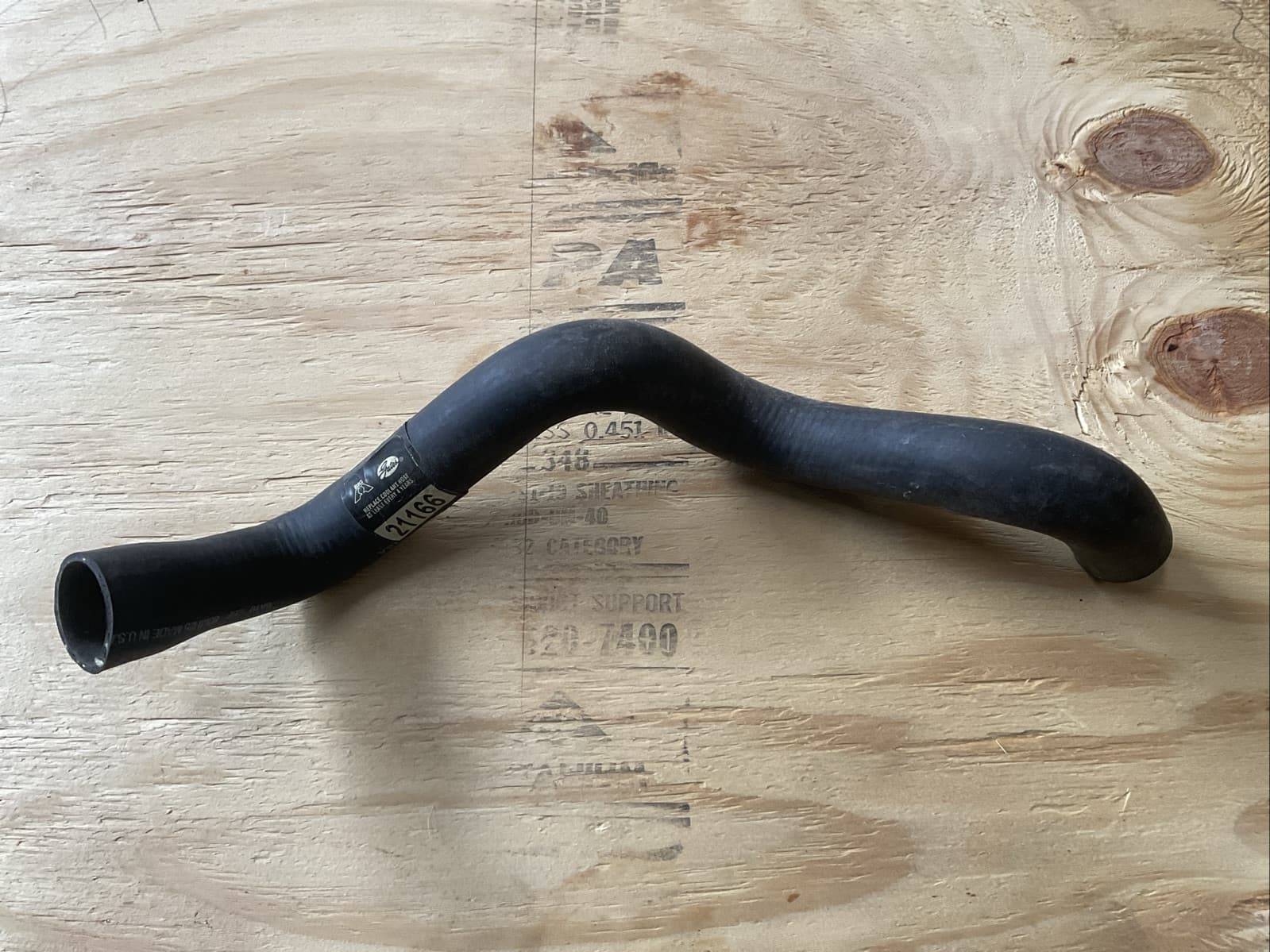 Radiator Coolant Hose-Molded Coolant Hose Gates 21166 - Image 1