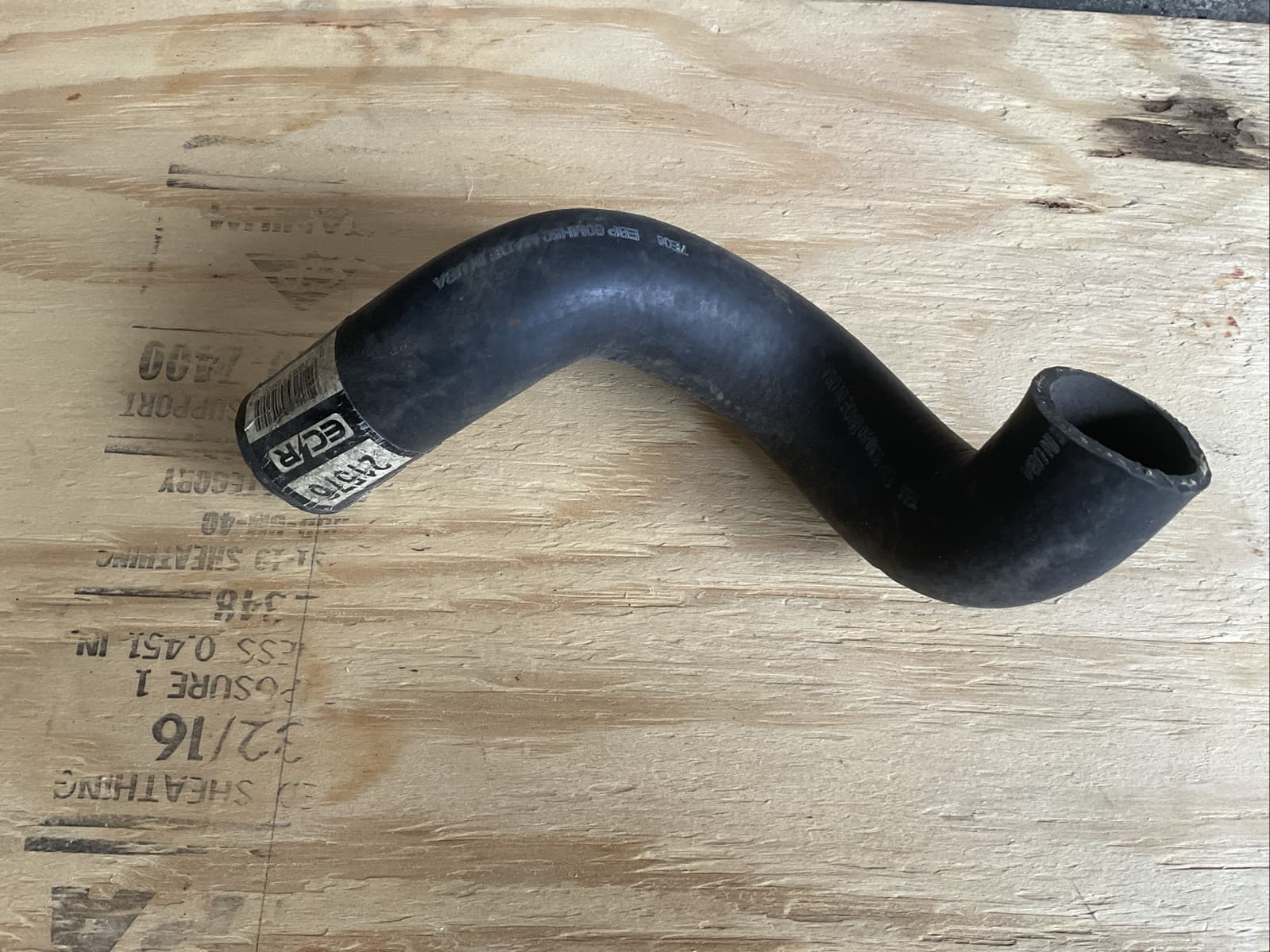 Radiator Coolant Hose-Molded Coolant Hose Lower Gates 21576 - Image 1