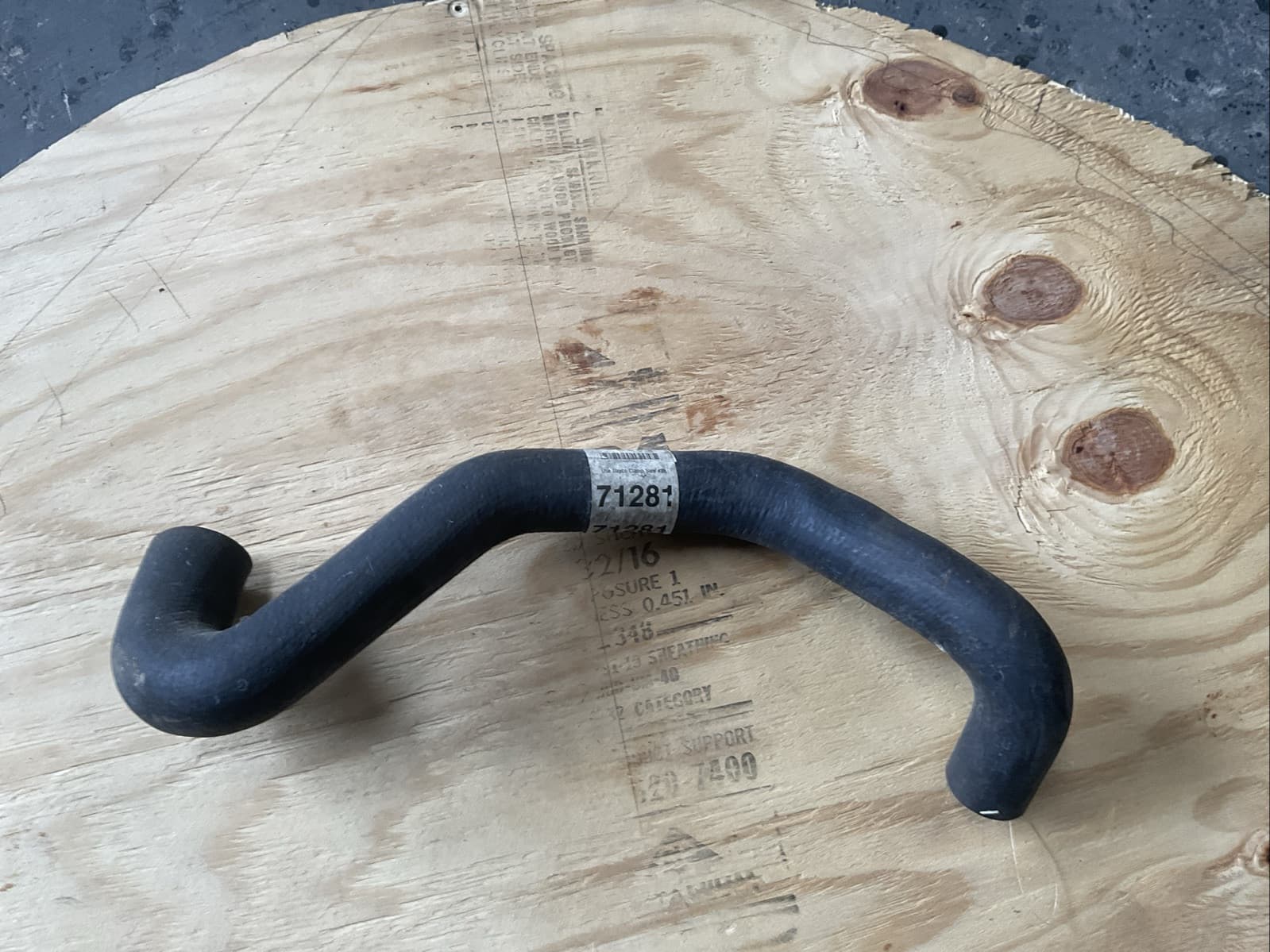 Radiator Coolant Hose-Curved Radiator Hose Dayco 71281 - Image 1
