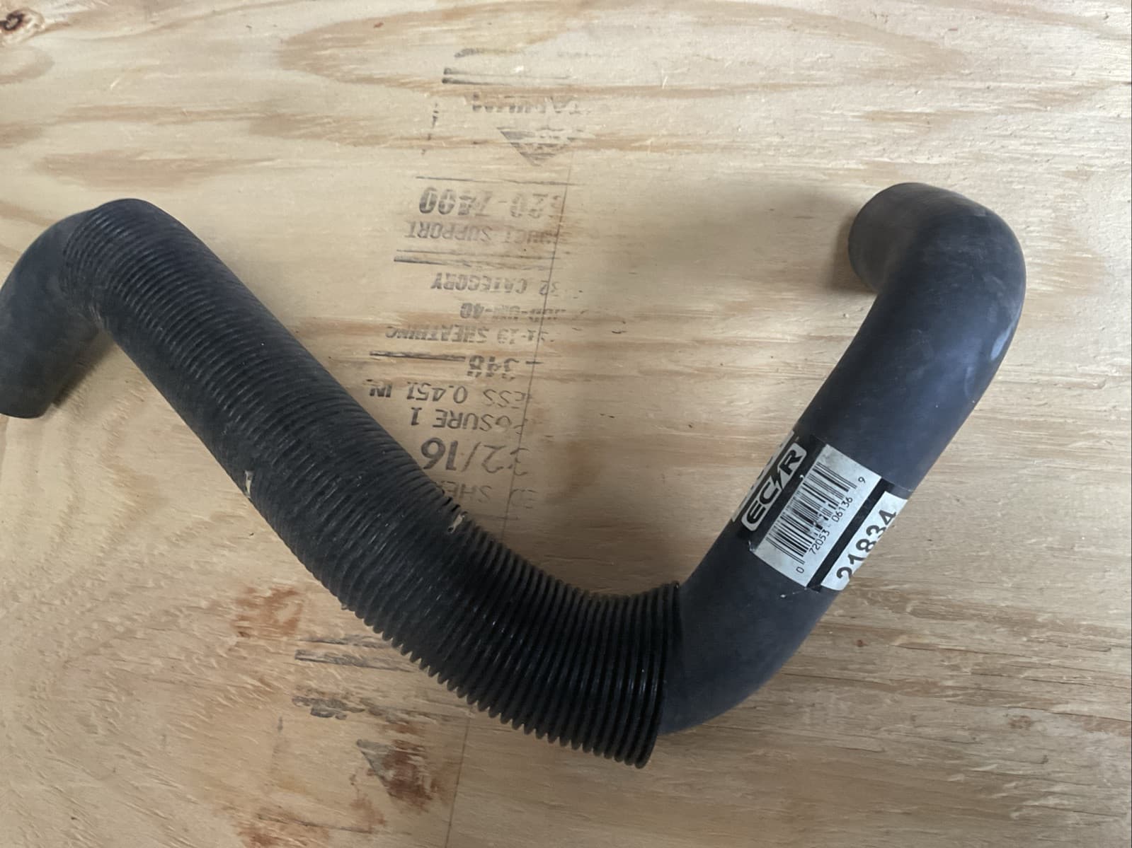 Gates Radiator Coolant Hose #21834 - Thumbnail 2