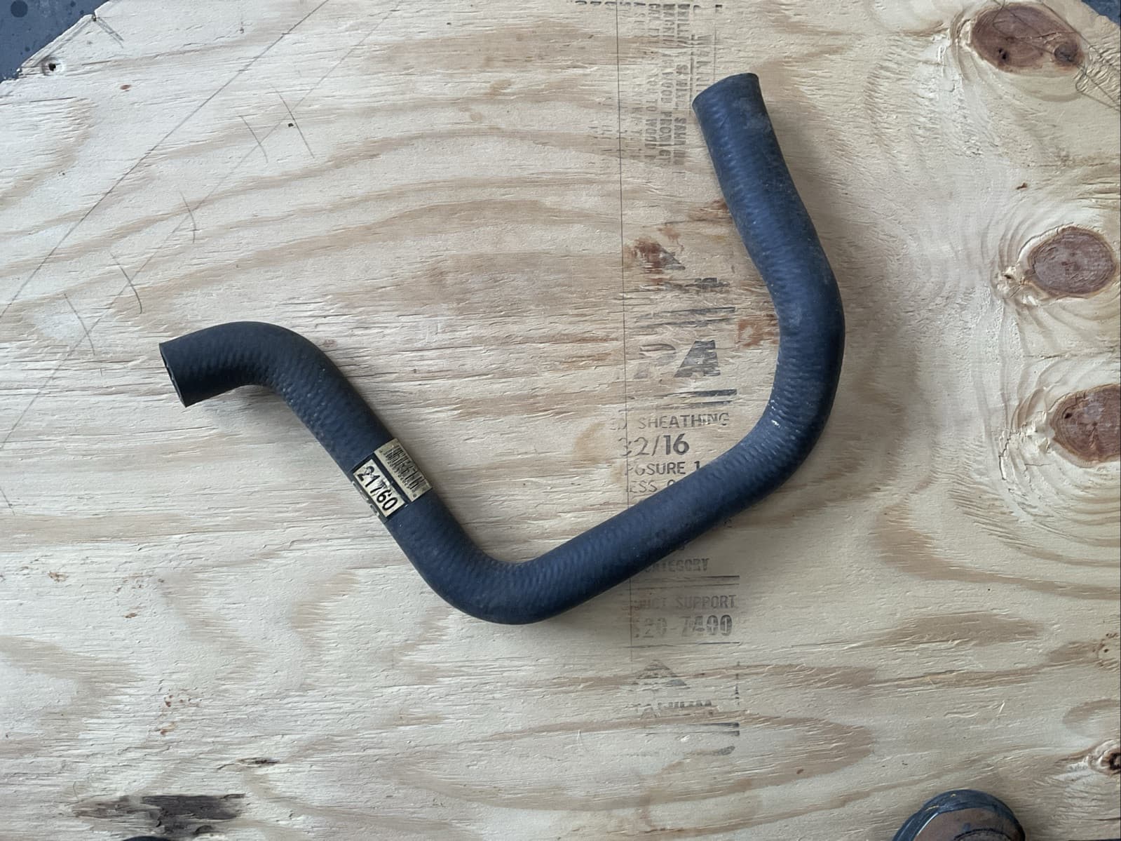 Radiator Coolant Hose-Molded Coolant Hose Gates 21760 - Image 1