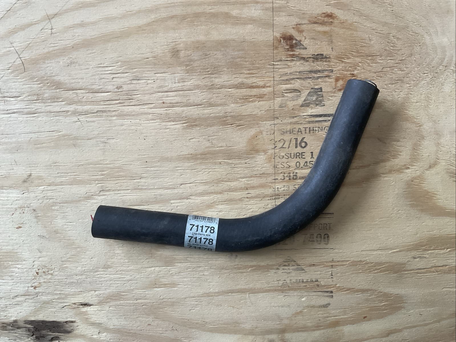 Dayco 71178 Curved Radiator Hose - Image 1