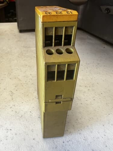 Pilz PZE X4 774585 Safety Relay 1-Channel Contact Expansion Module 24VDC 4NO - Thumbnail 5