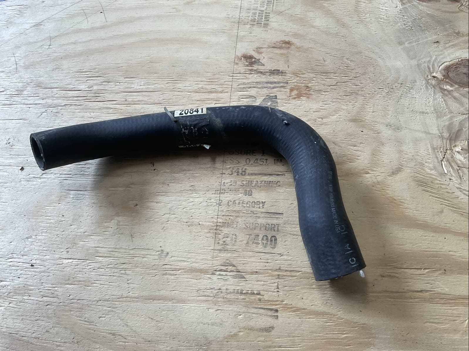 Radiator Coolant Hose-Molded Coolant Hose Gates 20841 - Image 1